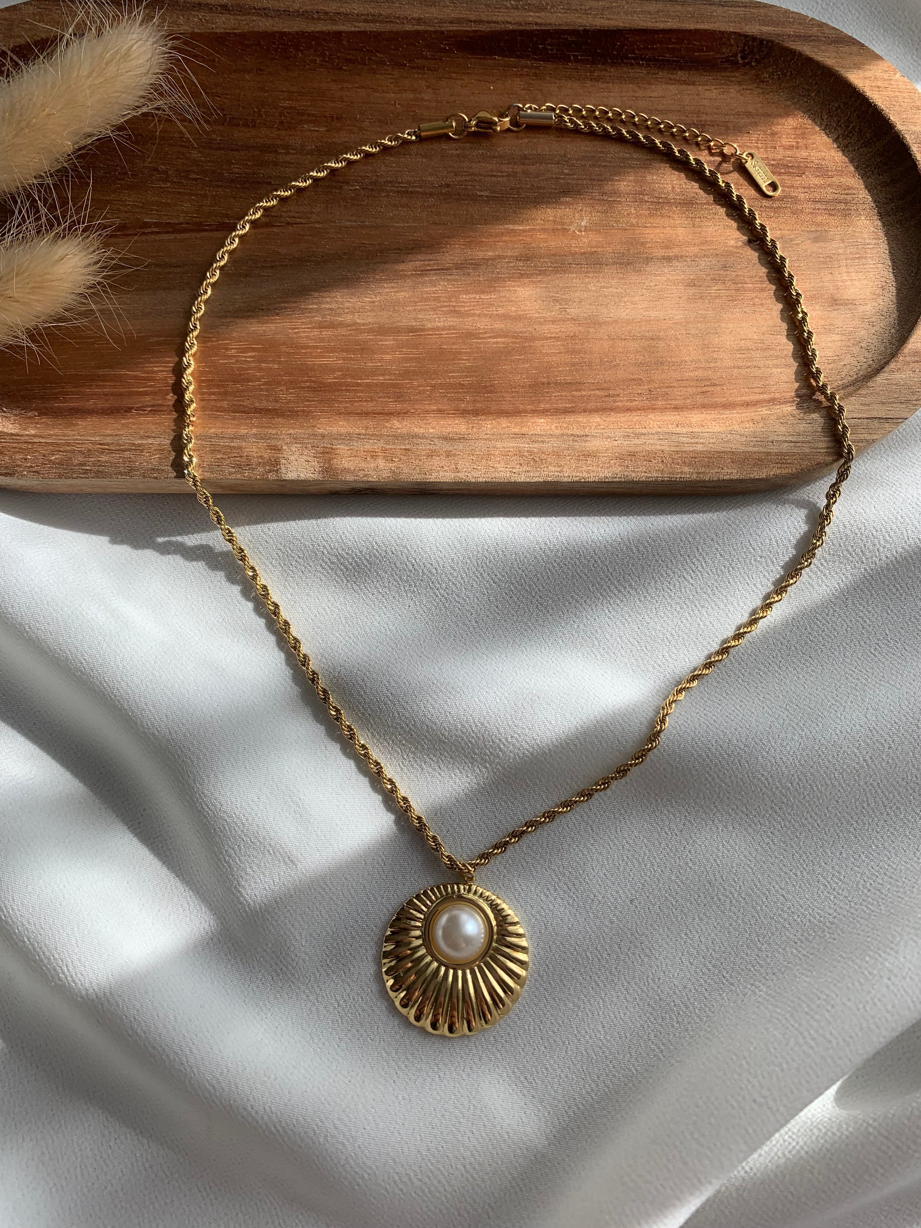 Collana Halo
