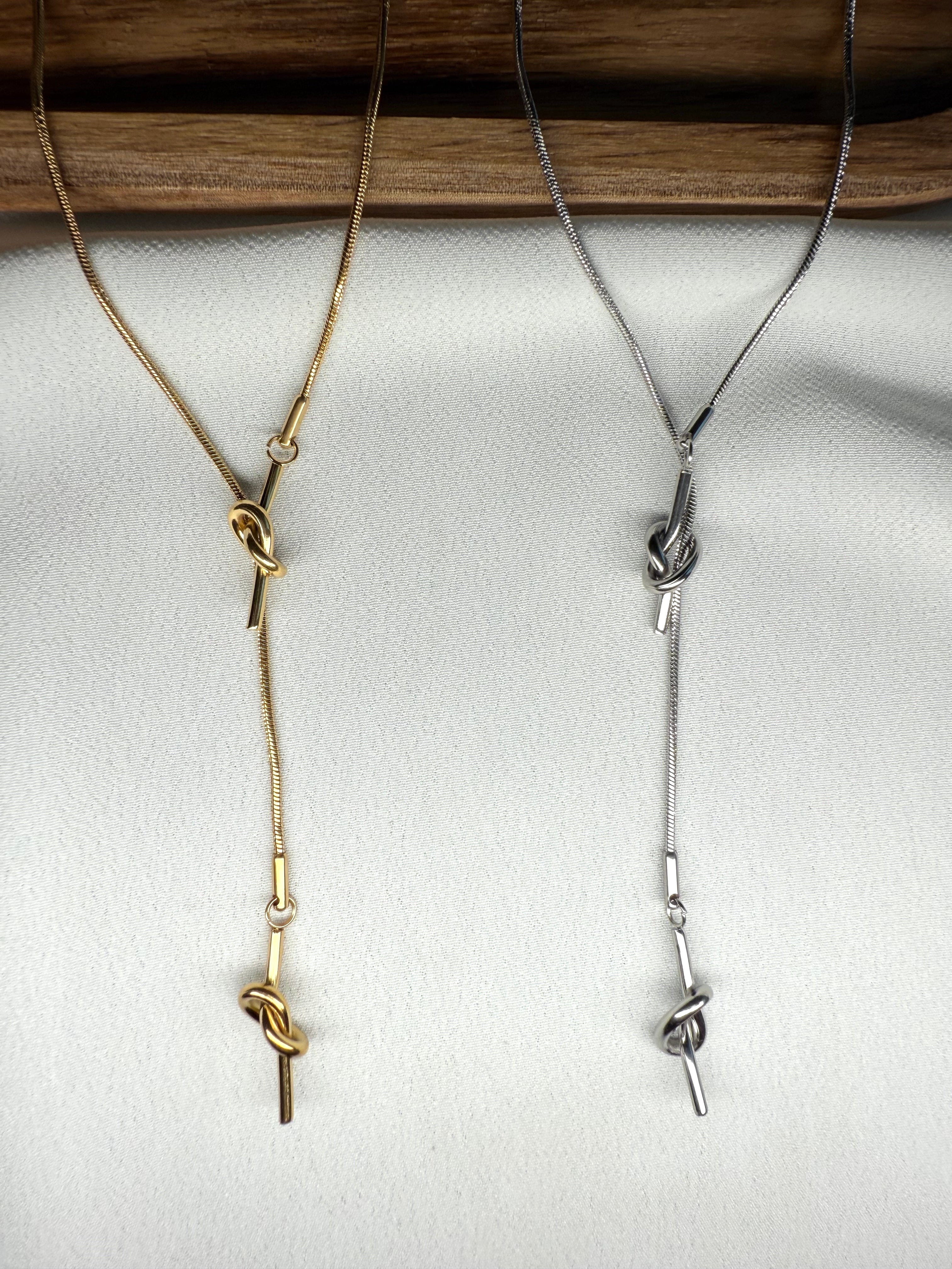 Collana Double Knot