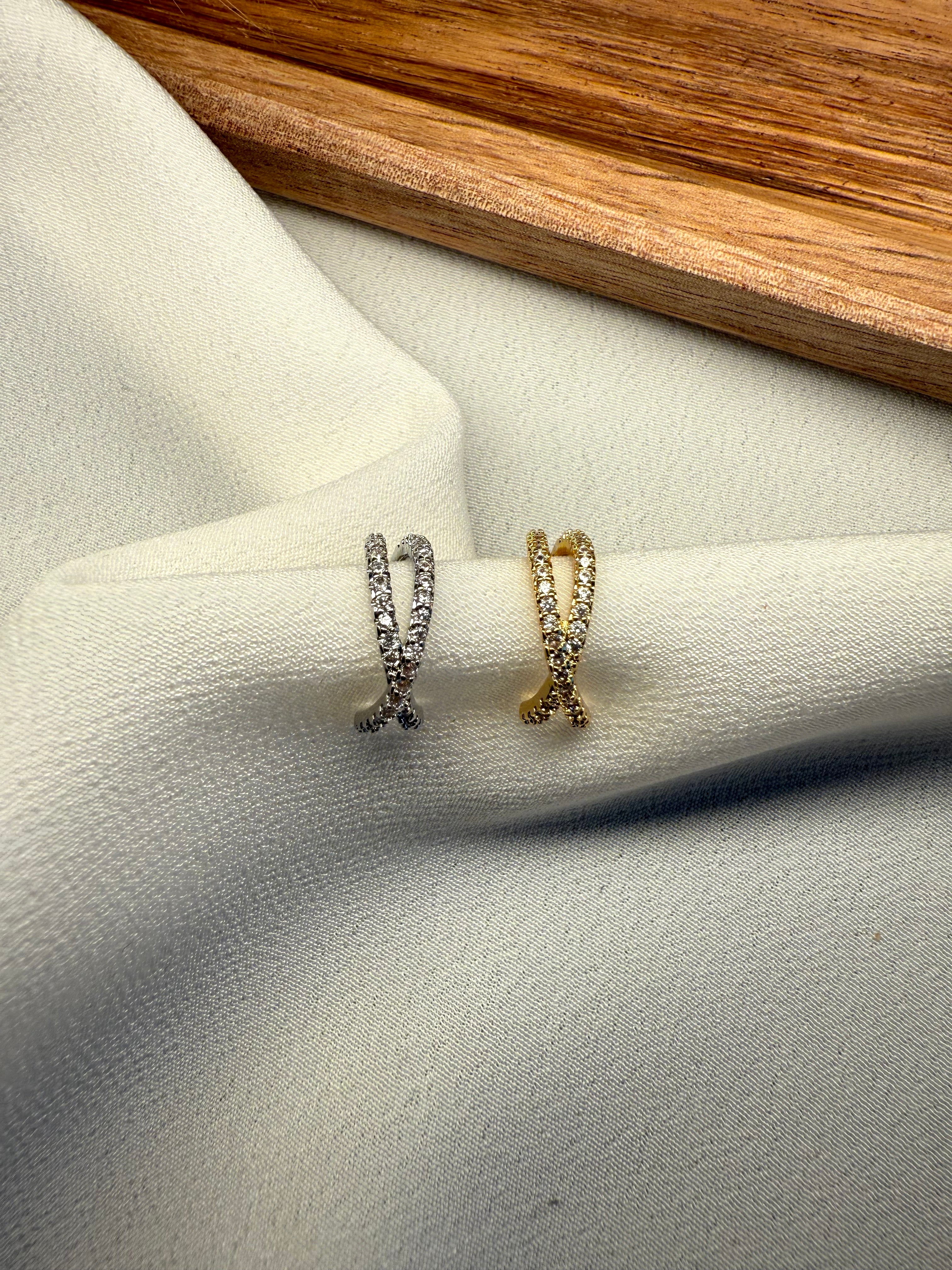 Orecchino Cuff Sparkly Cross